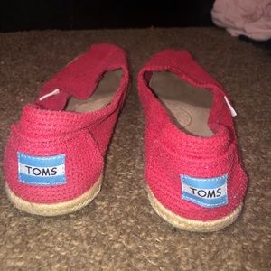 Toms red never worn